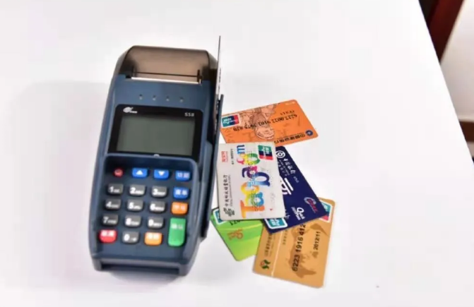 怎么樣的POS機(jī)才是正規(guī)POS機(jī)？要不要選擇移動(dòng)pos機(jī)？